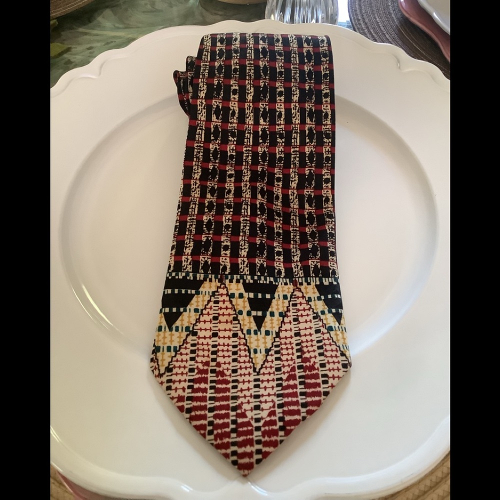 men’s  tie by Impact red black gold cool pattern. Great for office versa…